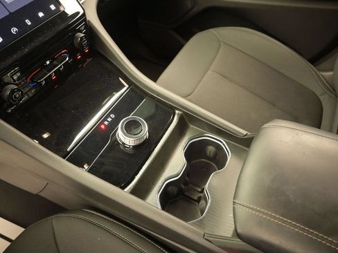 Used 2024 Jeep Grand Cherokee L Laredo RWD image 15
