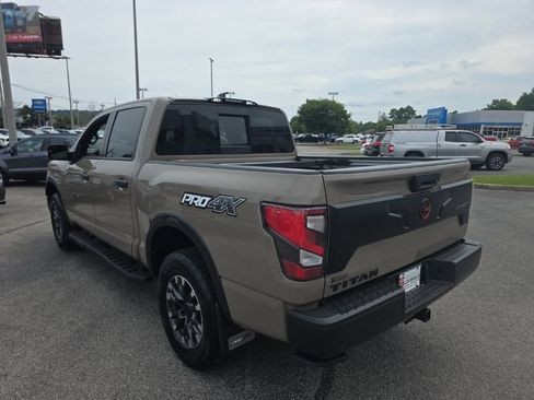 Used 2024 Nissan Titan PRO-4X w/ Pro-4x Convenience Package AWD/4WD image 7