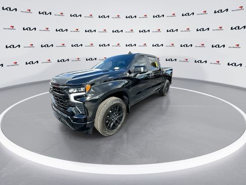 Used 2025 Chevrolet Silverado 1500 RST w/ Dark Appearance Package image 4