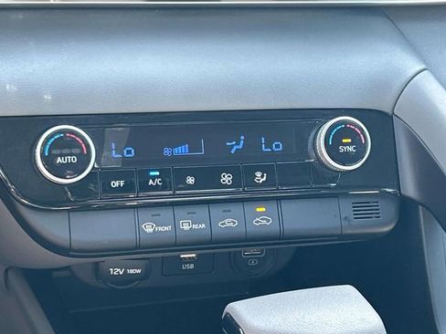 Used 2023 Hyundai Elantra SEL FWD image 28