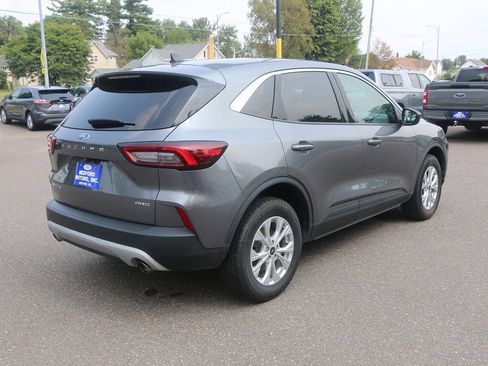 Used 2024 Ford Escape Active AWD/4WD image 3