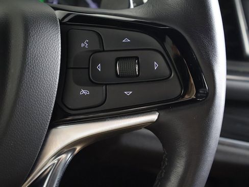 Used 2024 Buick Enclave Premium image 44