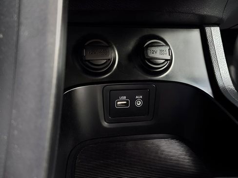 Used 2019 Hyundai Santa Fe XL SE image 14