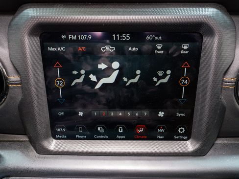 Used 2023 Jeep Gladiator Overland image 21