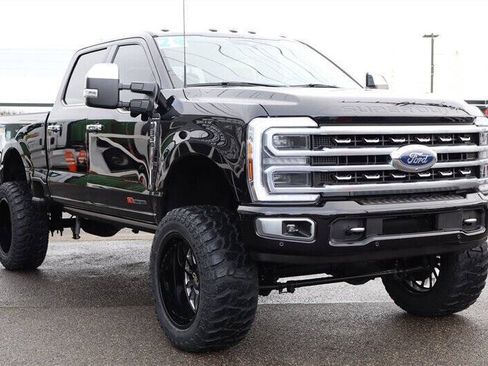 Used 2024 Ford F350 Platinum w/ Tremor Off-Road Package AWD/4WD image 7
