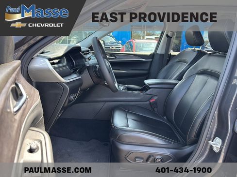 Used 2023 Jeep Grand Cherokee L Limited w/ Trailer Tow Group (B) AWD/4WD image 14