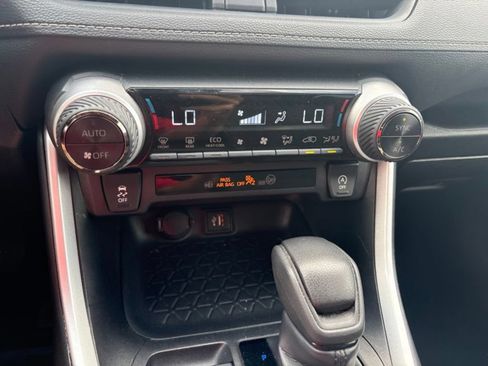Used 2024 Toyota RAV4 XLE FWD image 13