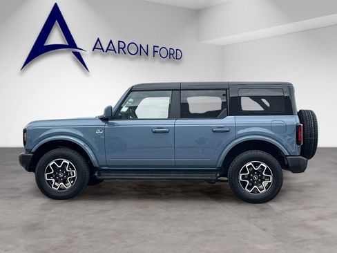 Used 2025 Ford Bronco Outer Banks image 2