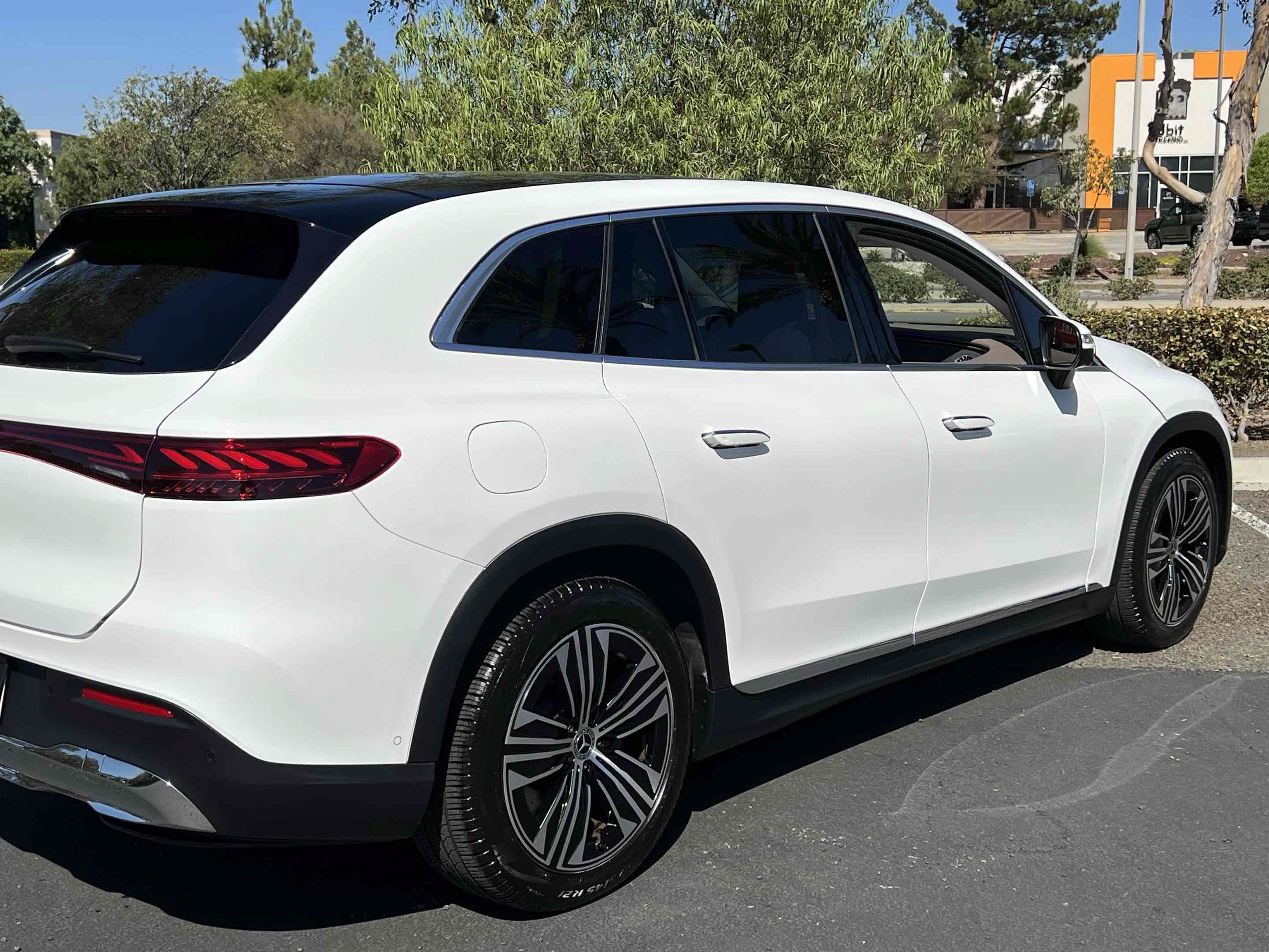 Used 2023 Mercedes-Benz EQS 450+ SUV image 45