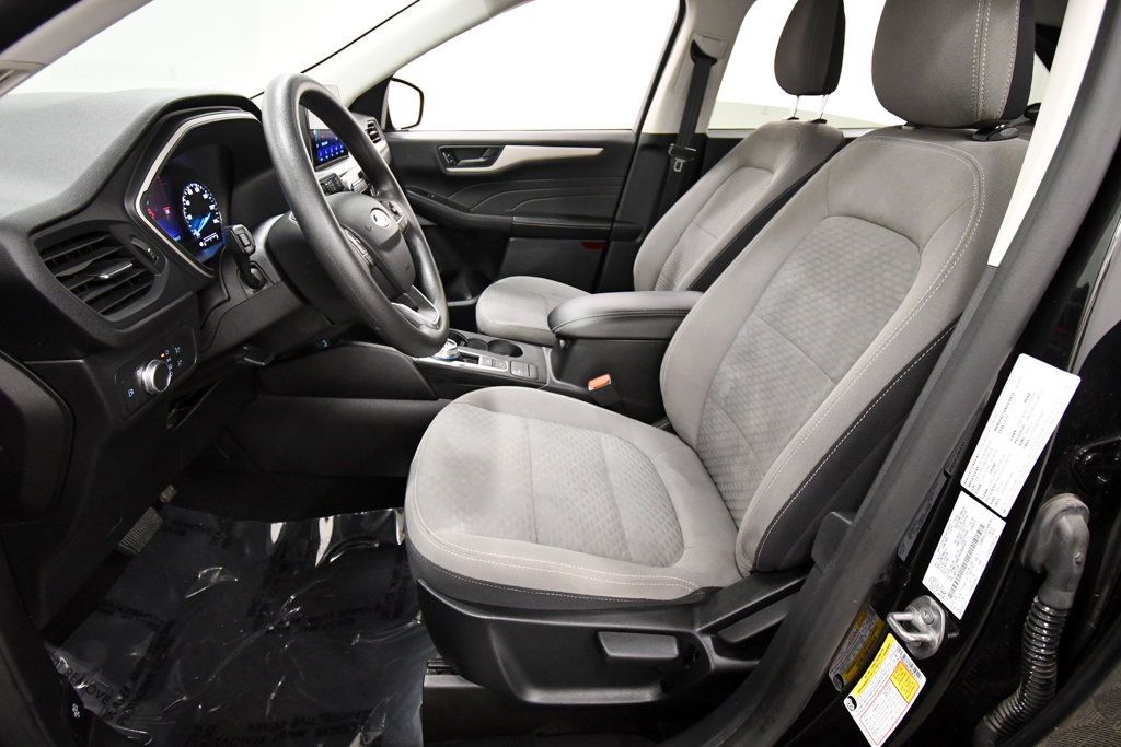 Used 2022 Ford Escape SE w/ SE Sport Appearance Package AWD/4WD image 14