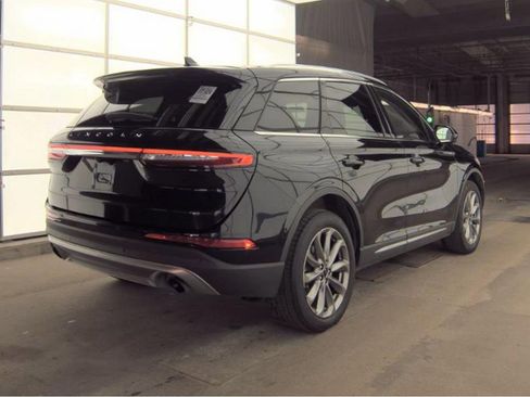 Used 2022 Lincoln Corsair AWD image 4