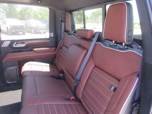 New 2026 GMC Sierra 2500 Denali Ultimate AWD/4WD image 14