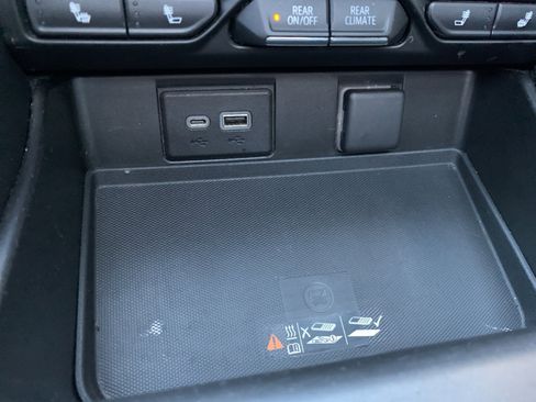 Used 2022 Chevrolet Tahoe RST w/ Luxury Package image 34