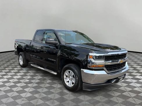 Used 2018 Chevrolet Silverado 1500 LT AWD/4WD image 1