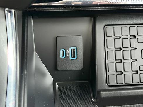 Used 2023 Ford F150 Lariat w/ Equipment Group 502A High image 16