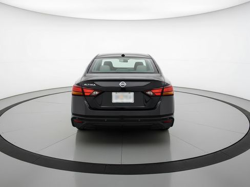 Used 2025 Nissan Altima 2.5 SV image 7