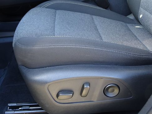 Used 2025 GMC Acadia Elevation image 20