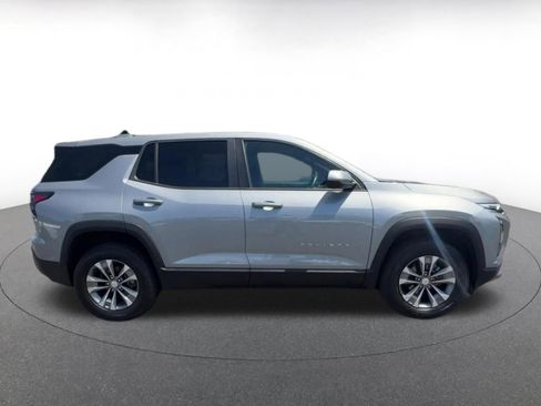 Used 2025 Chevrolet Equinox LT FWD image 16