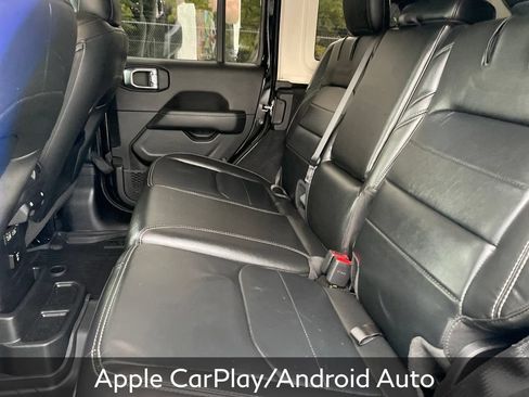 Used 2022 Jeep Wrangler Unlimited Sahara AWD/4WD image 11