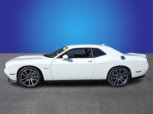 Used 2022 Dodge Challenger R/T w/ Plus Package image 7
