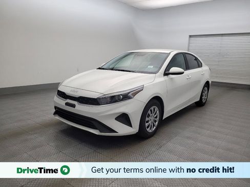 Used 2024 Kia Forte LX FWD image 1
