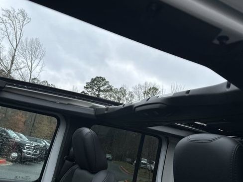 New 2026 Jeep Wrangler Unlimited Rubicon image 25