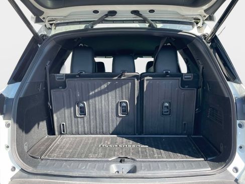 Used 2025 Nissan Pathfinder Rock Creek AWD/4WD image 11