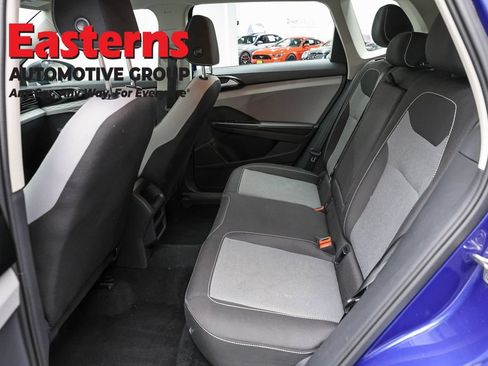 Used 2024 Volkswagen Taos S FWD image 19