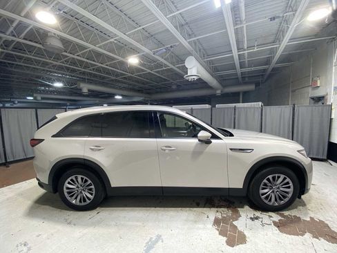 Used 2025 MAZDA CX-90 3.3 Turbo w/ Preferred Package AWD/4WD image 27