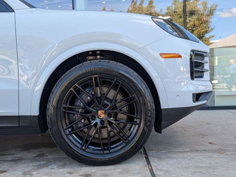 New 2026 Porsche Cayenne image 11