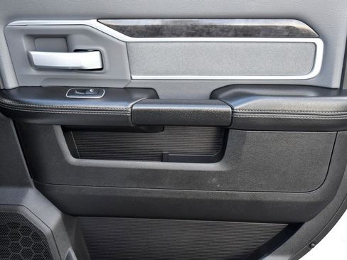 Used 2023 RAM 2500 Big Horn w/ Level 1 Equipment Group image 15