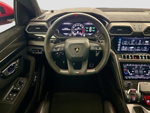 Used 2023 Lamborghini Urus Performante AWD/4WD image 24