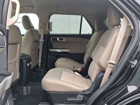 Used 2022 Ford Explorer XLT w/ Class IV Trailer Tow Package image 26