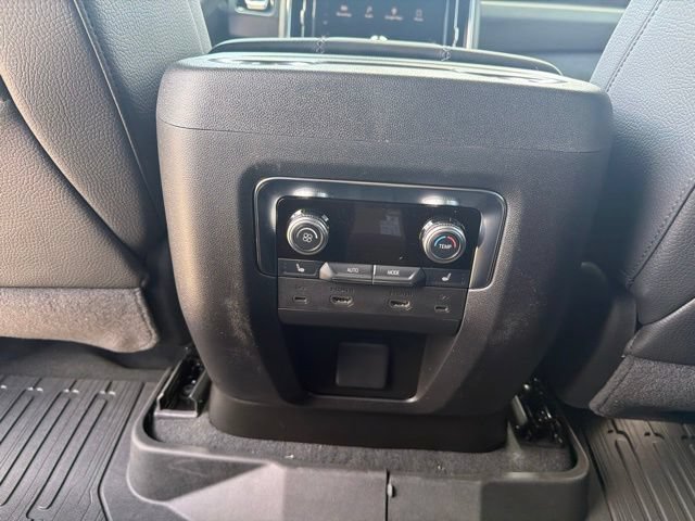 New 2026 GMC Yukon Denali w/ Denali Reserve Package AWD/4WD image 33