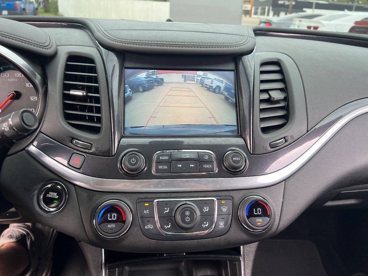 Used 2019 Chevrolet Impala LT FWD image 14