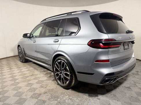 Used 2025 BMW X7 M60i AWD/4WD image 4