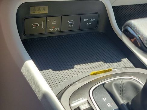New 2027 Hyundai Kona SE FWD image 14
