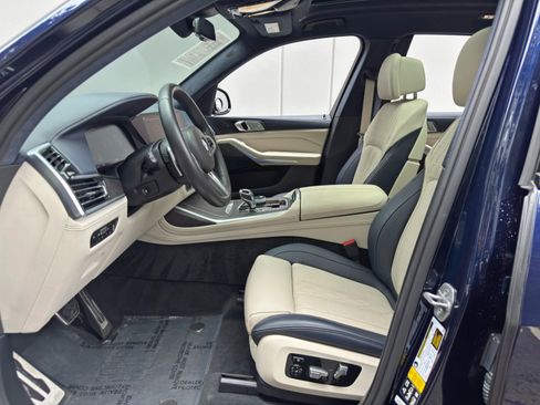 Used 2022 BMW X7 xDrive40i w/ M Sport Package AWD/4WD image 17