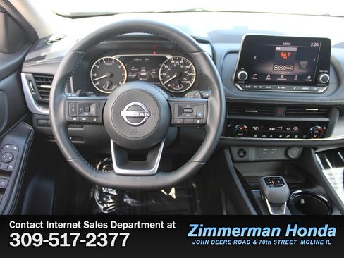 Used 2024 Nissan Rogue SV w/ SV Premium Package AWD/4WD image 12
