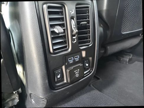 Used 2024 Dodge Durango R/T AWD/4WD image 16