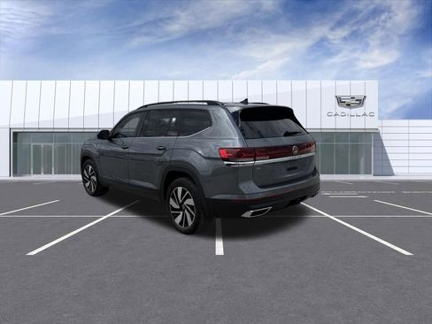 Used 2024 Volkswagen Atlas SE w/ Panoramic Sunroof Package AWD/4WD image 4