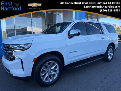 Used 2023 Chevrolet Suburban Premier image 1