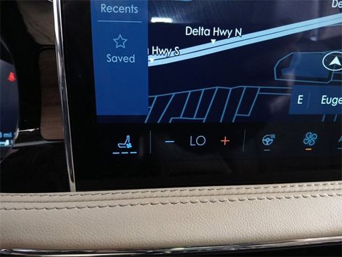 Used 2025 Lincoln Corsair Reserve image 15