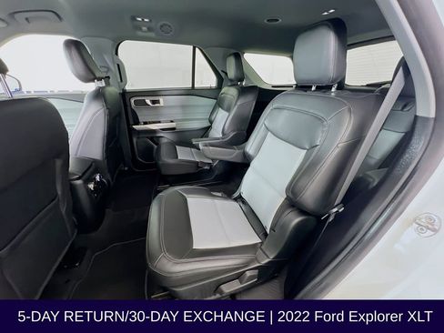 Used 2022 Ford Explorer XLT w/ Equipment Group 202A image 26