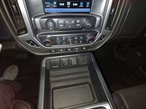 Used 2018 GMC Sierra 1500 SLT AWD/4WD image 10