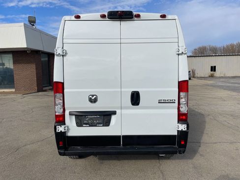 Used 2023 RAM ProMaster 2500 image 4