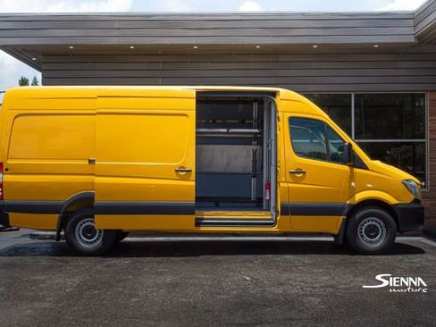 Used 2014 Freightliner Sprinter 2500 image 6