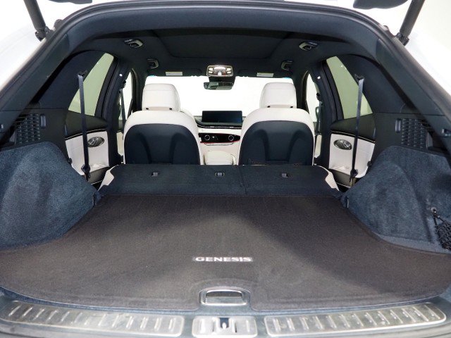 Used 2025 Genesis Electrified GV70 AWD Advance image 53