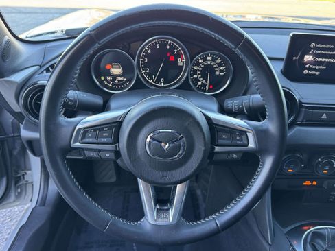Certified 2024 MAZDA MX-5 Miata Club image 20