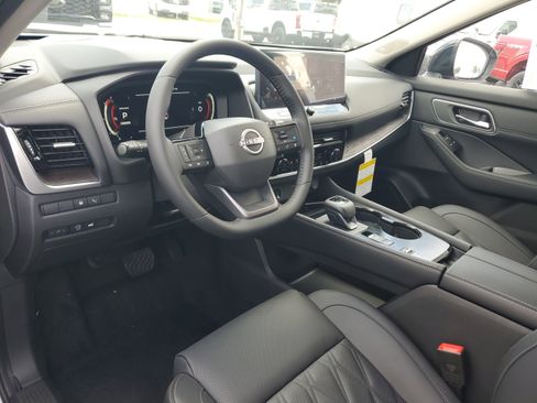 New 2025 Nissan Rogue Platinum w/ Platinum Premium Package image 8